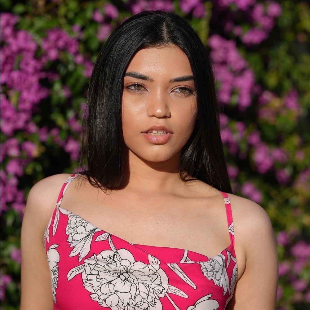 Meet your Posher, Isabella